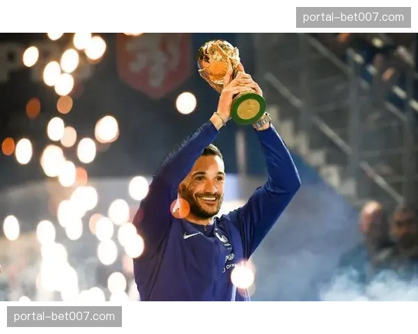 前法国队队长洛里宣布,将于本赛季末从尼斯队退役 前法国队队长洛里宣布,将于本赛季末从尼斯队退役